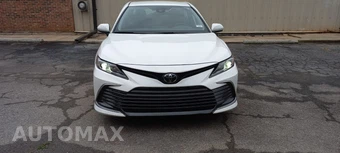 2021 Toyota Camry LE - miniatura 2