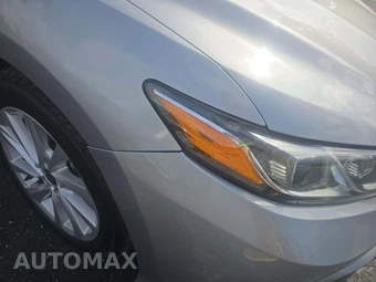 2021 Toyota Camry LE - miniatura 21