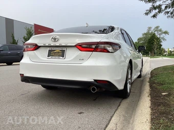 2021 Toyota Camry LE - miniatura 10