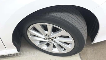 2021 Toyota Camry LE - miniatura 27