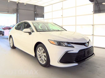 2021 Toyota Camry LE - miniatura 4