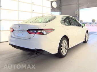 2021 Toyota Camry LE - miniatura 5