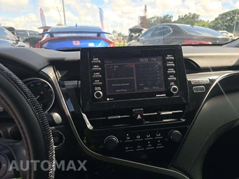 2021 Toyota Camry LE - miniatura 10