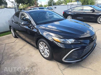 2021 Toyota Camry LE - miniatura 4