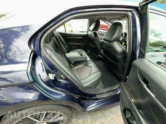 2021 Toyota Camry SE - miniatura 17