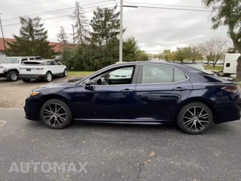 2021 Toyota Camry SE - miniatura 3