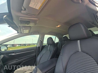 2021 Toyota Camry SE - miniatura 8