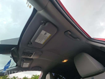 2021 Toyota Camry SE - miniatura 11