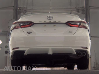 2021 Toyota Camry SE - miniatura 7