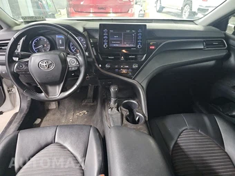 2021 Toyota Camry SE - miniatura 11