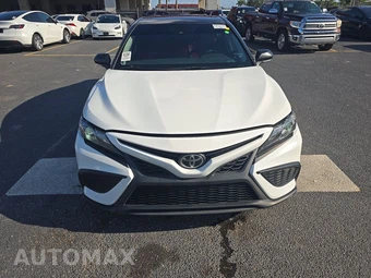 2021 Toyota Camry SE - miniatura 2