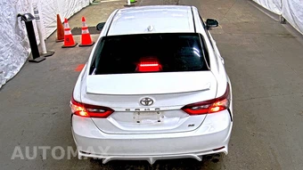 2021 Toyota Camry SE - miniatura 5