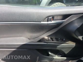 2021 Toyota Camry SE - miniatura 15