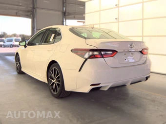 2021 Toyota Camry SE - miniatura 8