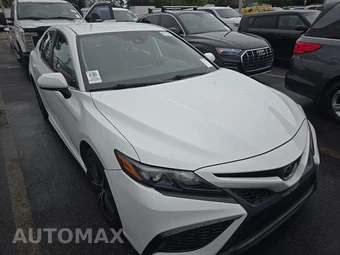 2021 Toyota Camry SE - miniatura 3