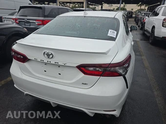 2021 Toyota Camry SE - miniatura 5