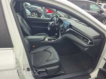 2021 Toyota Camry SE - miniatura 8