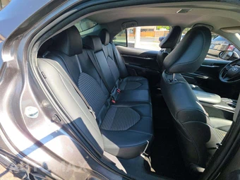 2021 Toyota Camry SE - miniatura 16