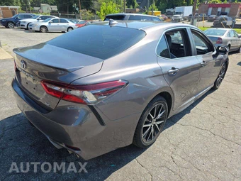 2021 Toyota Camry SE - miniatura 3