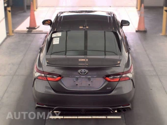 2021 Toyota Camry SE - miniatura 5