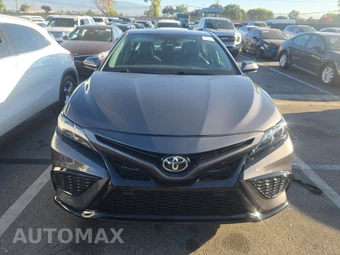 2021 Toyota Camry SE - miniatura 2