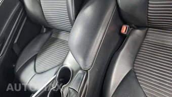 2021 Toyota Camry SE - miniatura 32