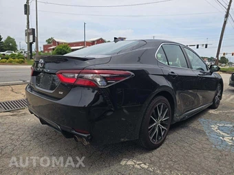 2021 Toyota Camry SE - miniatura 3
