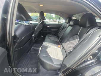 2021 Toyota Camry SE - miniatura 10