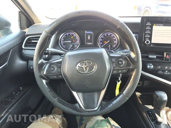2021 Toyota Camry SE - miniatura 10