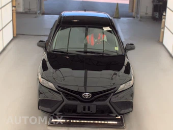2021 Toyota Camry SE - miniatura 2