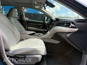 2021 Toyota Camry SE - miniatura 10