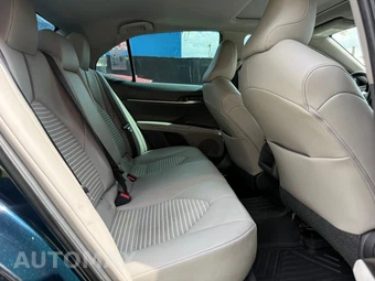 2021 Toyota Camry SE - miniatura 12