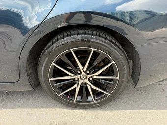 2021 Toyota Camry SE - miniatura 19