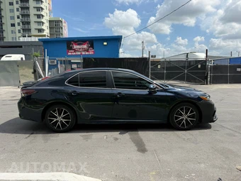2021 Toyota Camry SE - miniatura 6