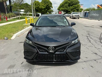 2021 Toyota Camry SE - miniatura 8