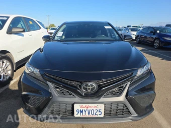 2021 Toyota Camry SE - miniatura 2