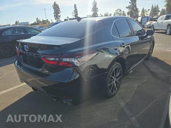 2021 Toyota Camry SE - miniatura 4