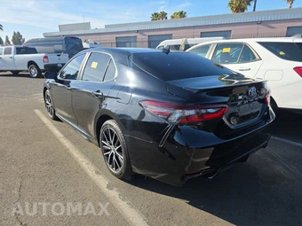 2021 Toyota Camry SE - miniatura 6