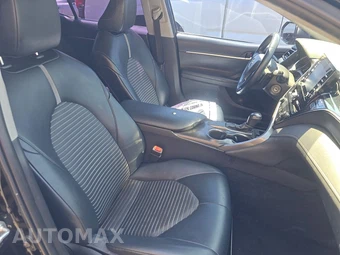 2021 Toyota Camry SE - miniatura 8