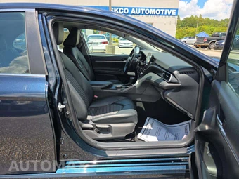 2021 Toyota Camry SE - miniatura 15