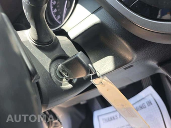 2021 Toyota Camry SE - miniatura 5