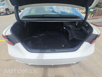 2021 Toyota Camry SE - miniatura 14