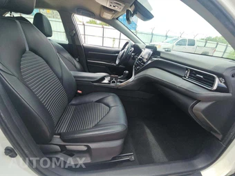 2021 Toyota Camry SE - miniatura 18