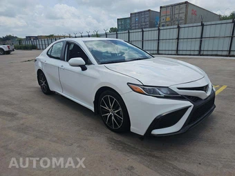 2021 Toyota Camry SE - miniatura 2