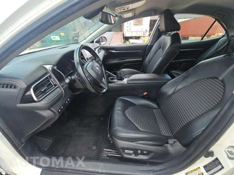 2021 Toyota Camry SE - miniatura 6