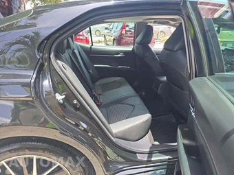 2021 Toyota Camry SE - miniatura 13