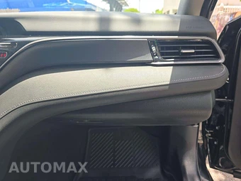 2021 Toyota Camry SE - miniatura 16
