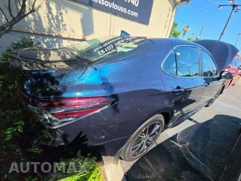 2021 Toyota Camry SE - miniatura 3