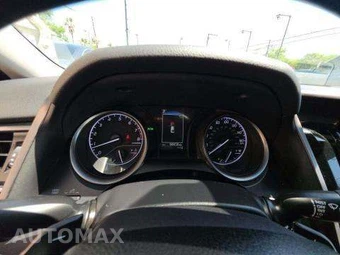 2021 Toyota Camry SE - miniatura 7