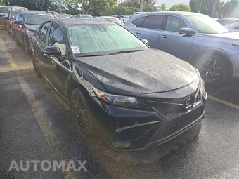 2021 Toyota Camry SE Nightshade - miniatura 3